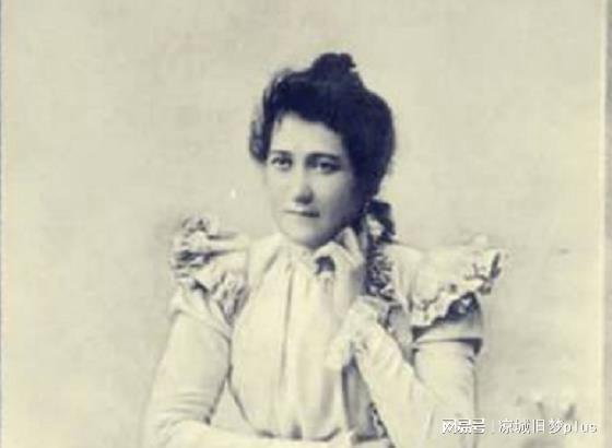 中国历史上最痴情的帝王是谁,有一生只有以为皇后一个女人的吗？（中国最痴情的男人是谁）