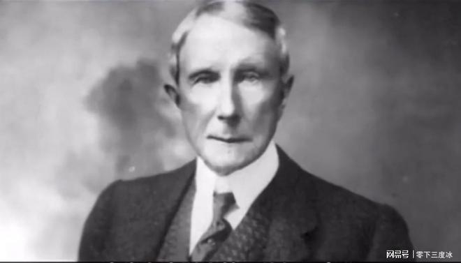 世界最富有前十人世界上最有钱的人排名（杰夫·贝佐斯资产1310亿美元-首富）