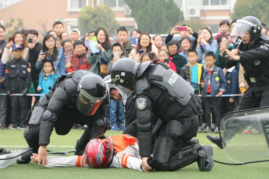 匪夷所思的吉尼斯世界纪录，吉他界也有！世界上最好听的吉他独奏