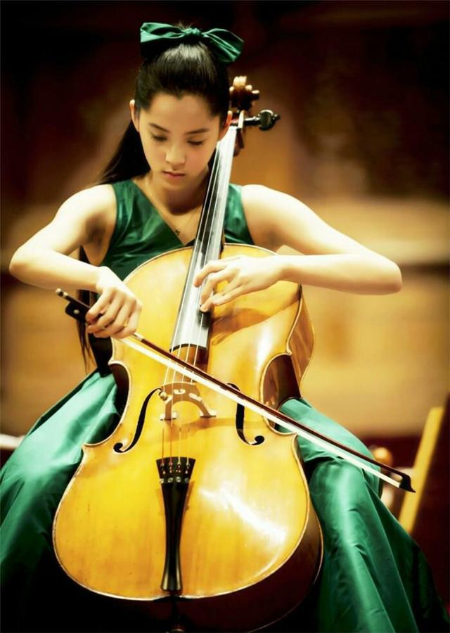 世界上最尴尬的歌曲世界十大禁歌是什么?十大禁片又是什么?拜托各位了 3Q